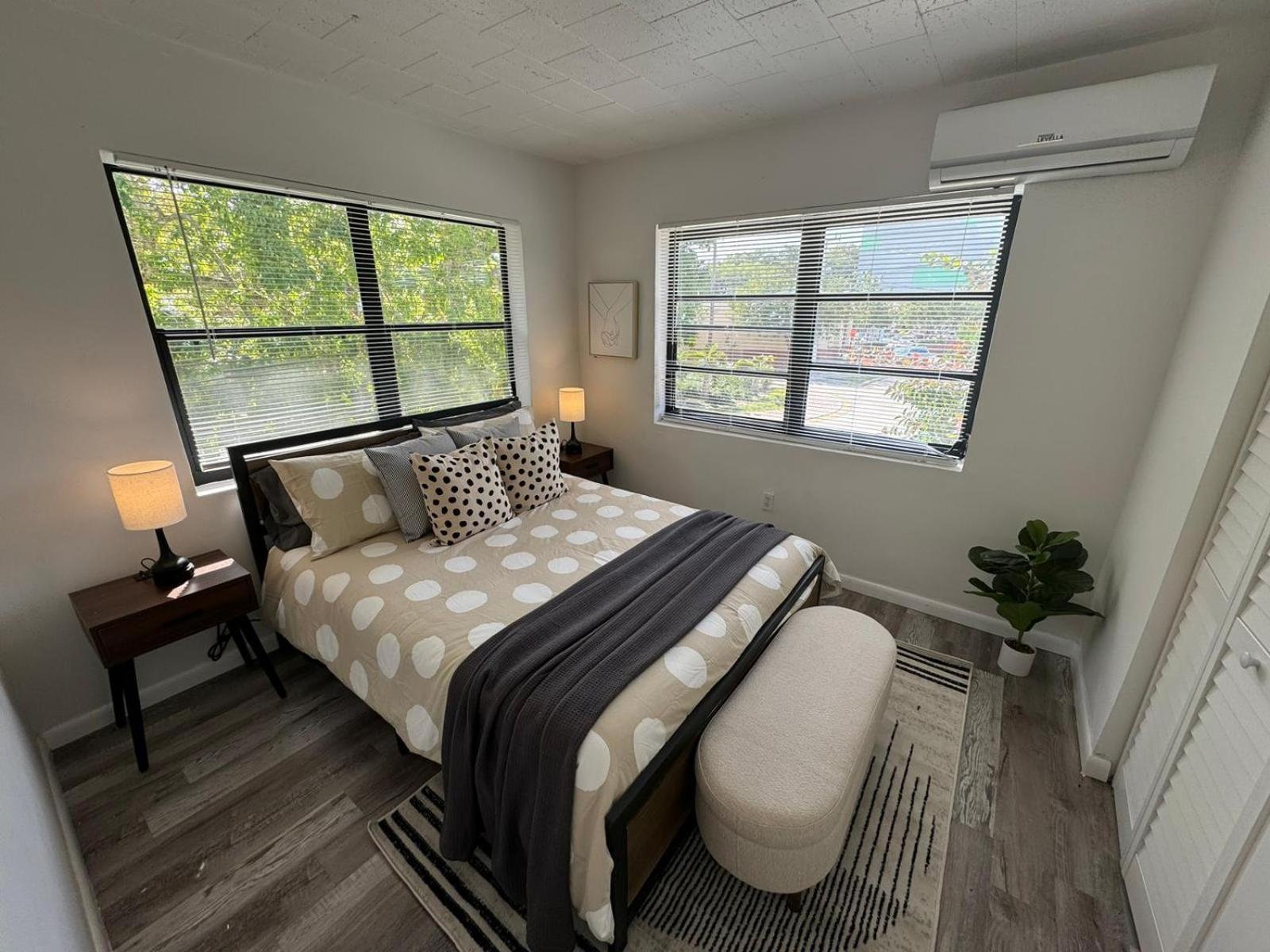Fully Equipped With Parking Near Cocowalk Apartamento Miami